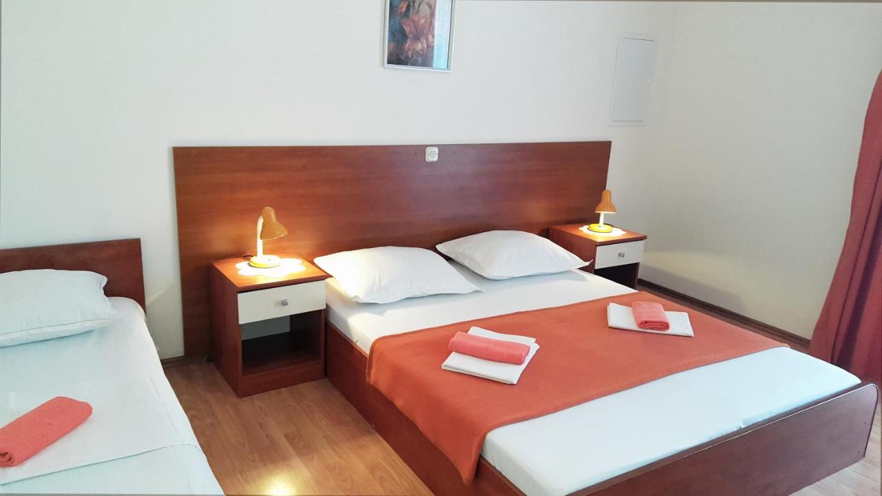 Apartments With A Parking Space Gradac, Makarska - 11332 Gradac  Esterno foto