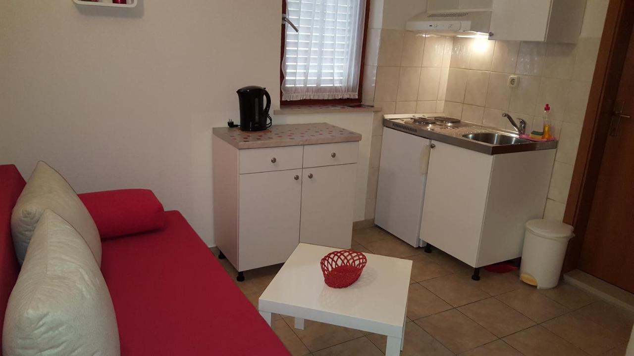 Apartments With A Parking Space Gradac, Makarska - 11332 Gradac  Esterno foto
