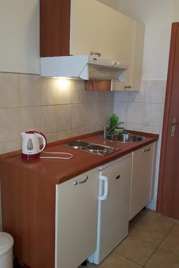 Apartments With A Parking Space Gradac, Makarska - 11332 Gradac  Esterno foto